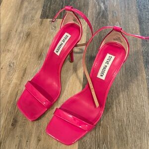 Steve madden Shaye heel  new